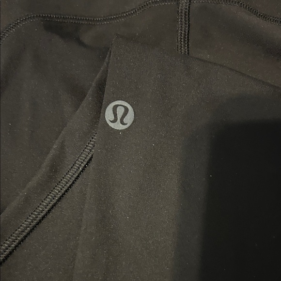 lululemon Jet Black Leggings size 6. 28 inch inseam. - Picture 5 of 7